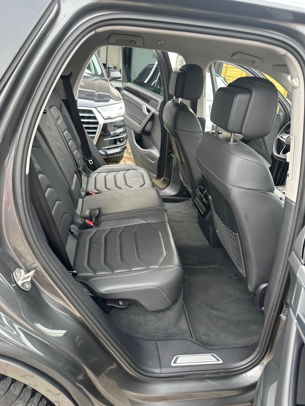 Volkswagen Touareg 3.0 V6 TDI SCR R-Line