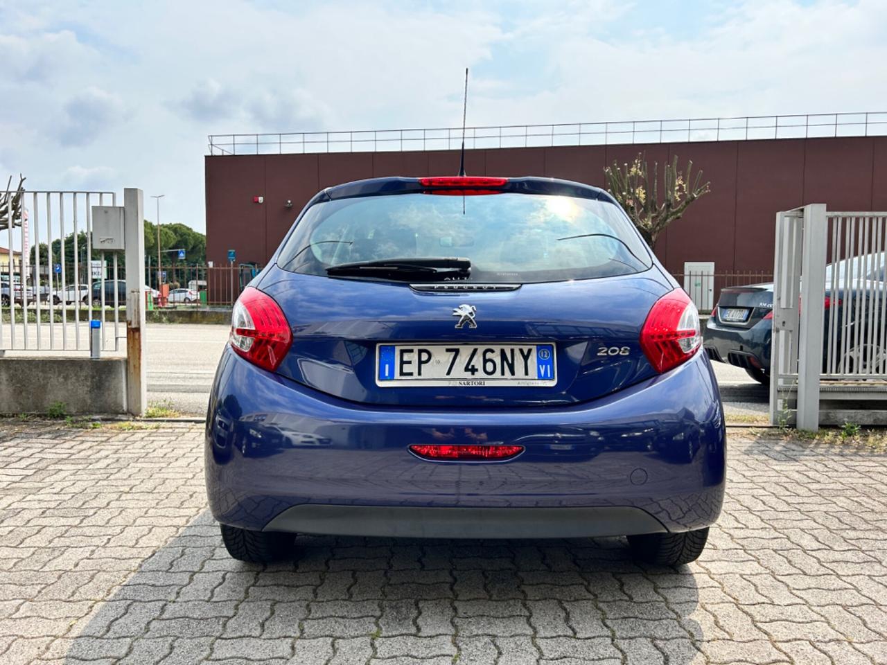 Peugeot 208 1.2 VTi 82 CV NEOPATENTATI