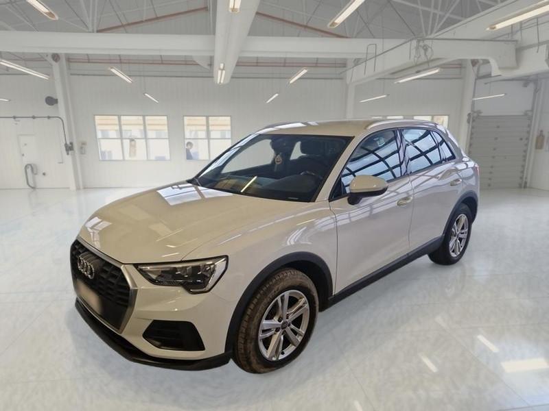 AUDI Q3 40 TDI quattro S tronic Business