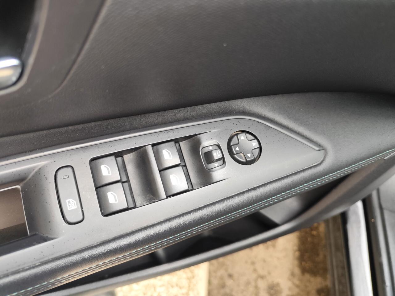 Peugeot 3008 BlueHDi 130CV EAT8 Allure NAVI