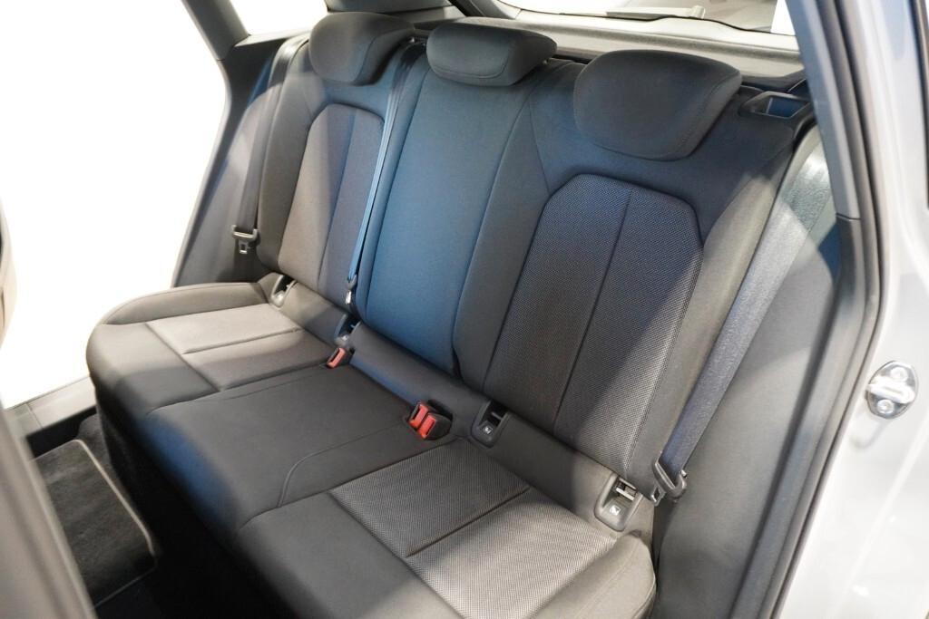 AUDI Q4 40 E-TRON 204CV AUTOMATIC BUSINESS ( FARI LED - VIRTUAL COCKPIT - ADAPTIVE CRUISE - CLIMA TRIZONA - NAVI - MIRROR - PDC - TELECAMERA POST. - CERCHI 19 )