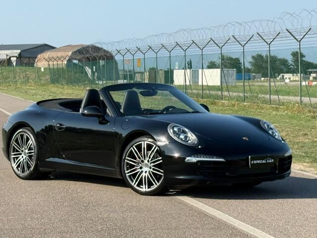 Porsche 911 3.4 Carrera Cabriolet Black Edition