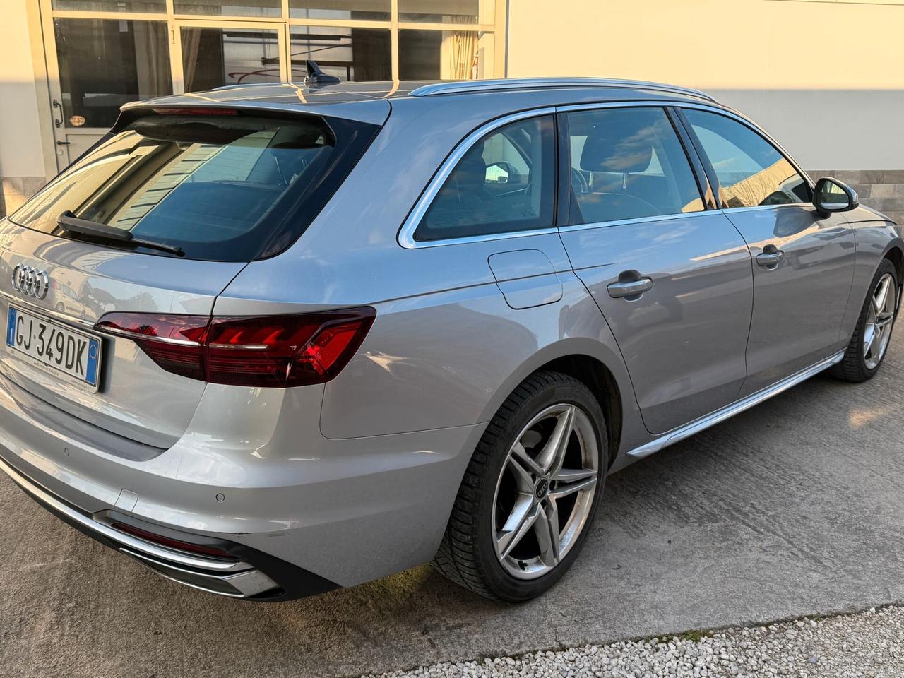 Audi A4 Avant 40 TDI S tronic Business