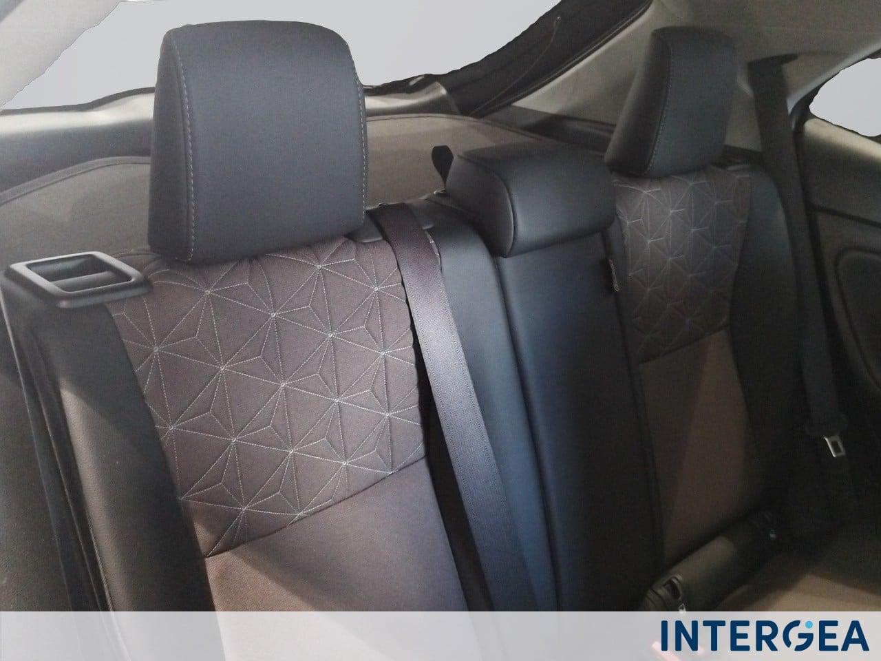 TOYOTA Yaris Cross 1.5h Lounge fwd 130cv e-cvt