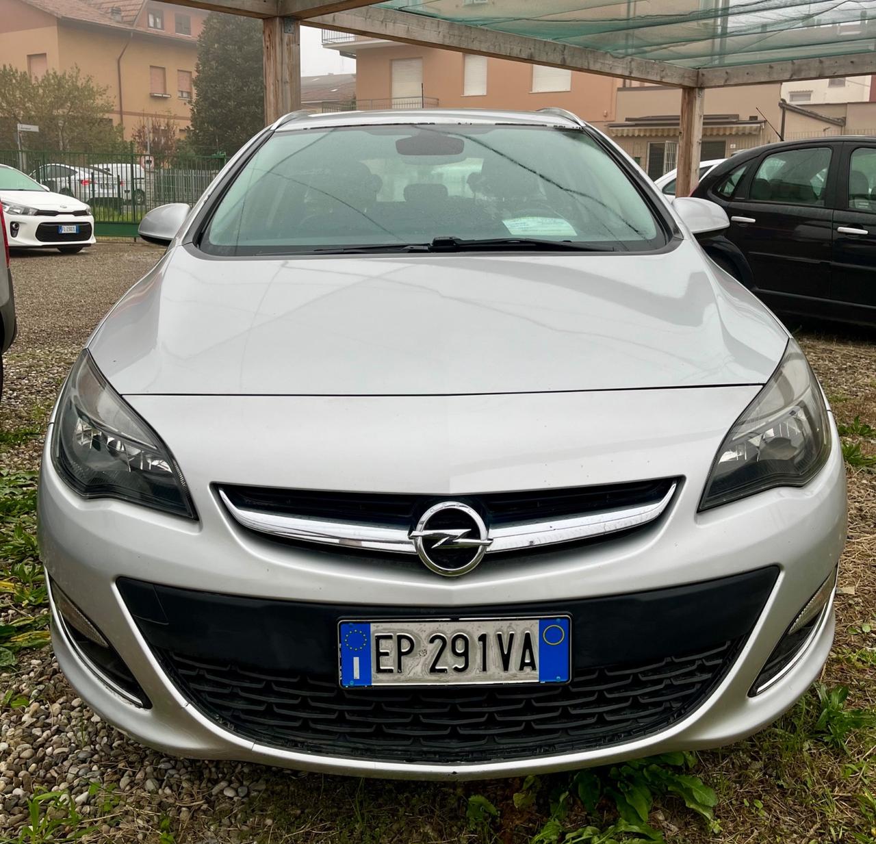 Opel Astra 1.7 CDTI 130CV Sports Tourer Cosmo