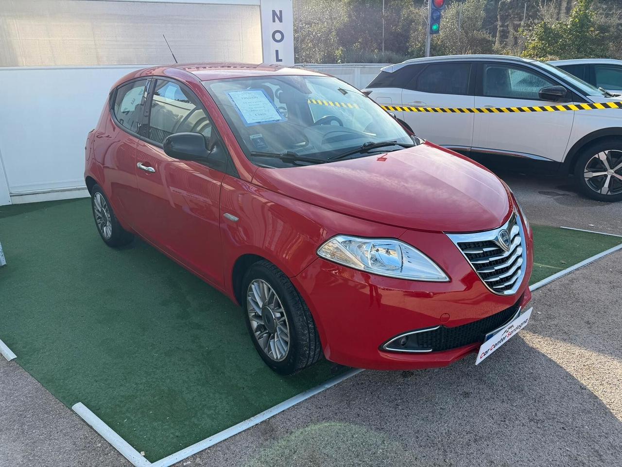 Lancia Ypsilon 0.9 TwinAir 85 CV 5 porte S&S Gold