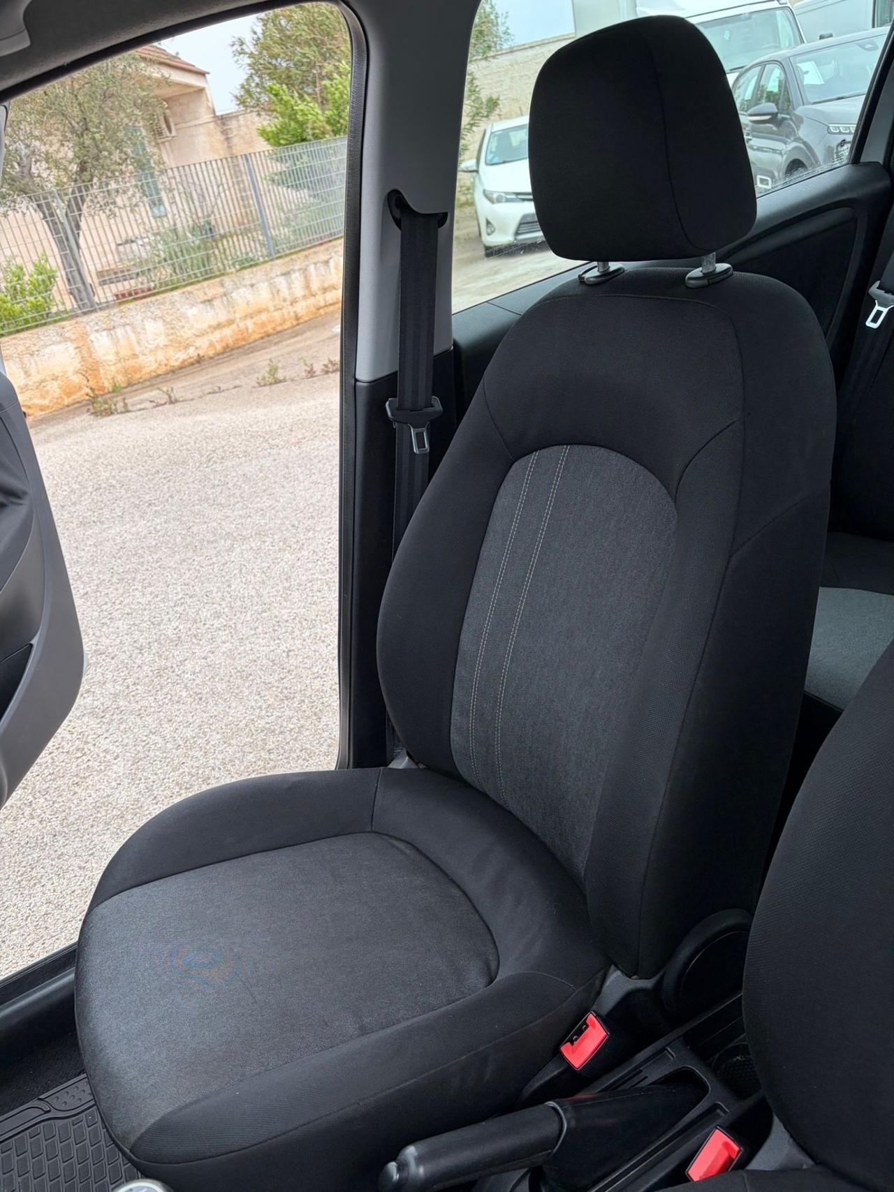 Fiat Punto 1.4 8V 5 porte Natural Power Street