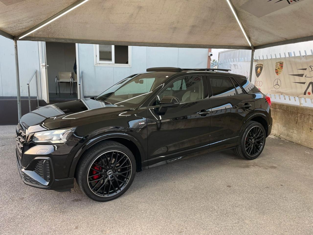 Audi Q2 35 TDI quattro S tronic Identity Black