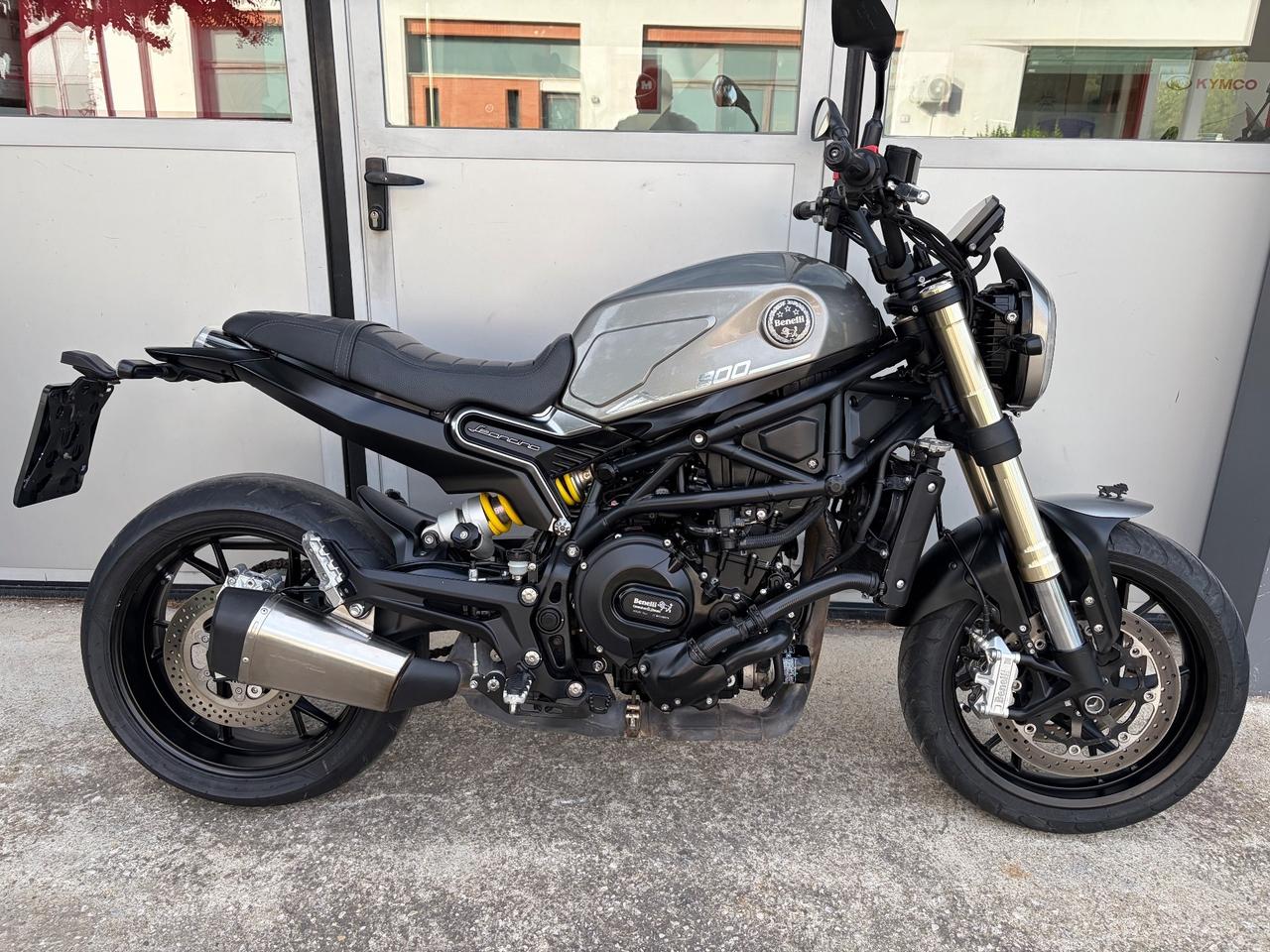 Benelli Leoncino 800