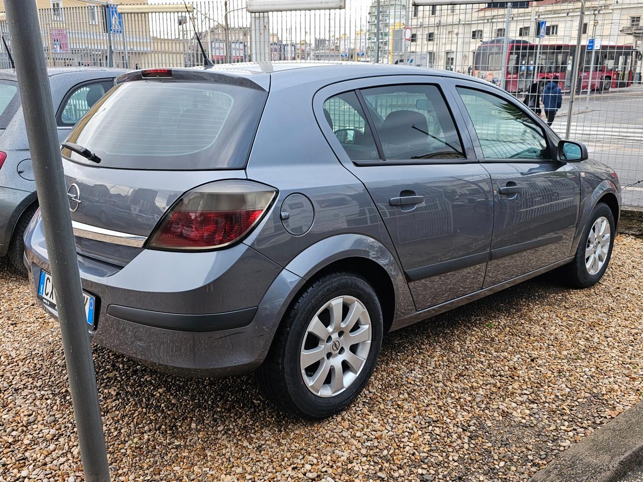 Opel Astra 1.4 16V Twinport 5 porte Club