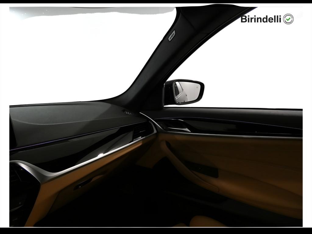 BMW Serie 5(G30/31/F90) - 520d 48V xDrive Touring Msport