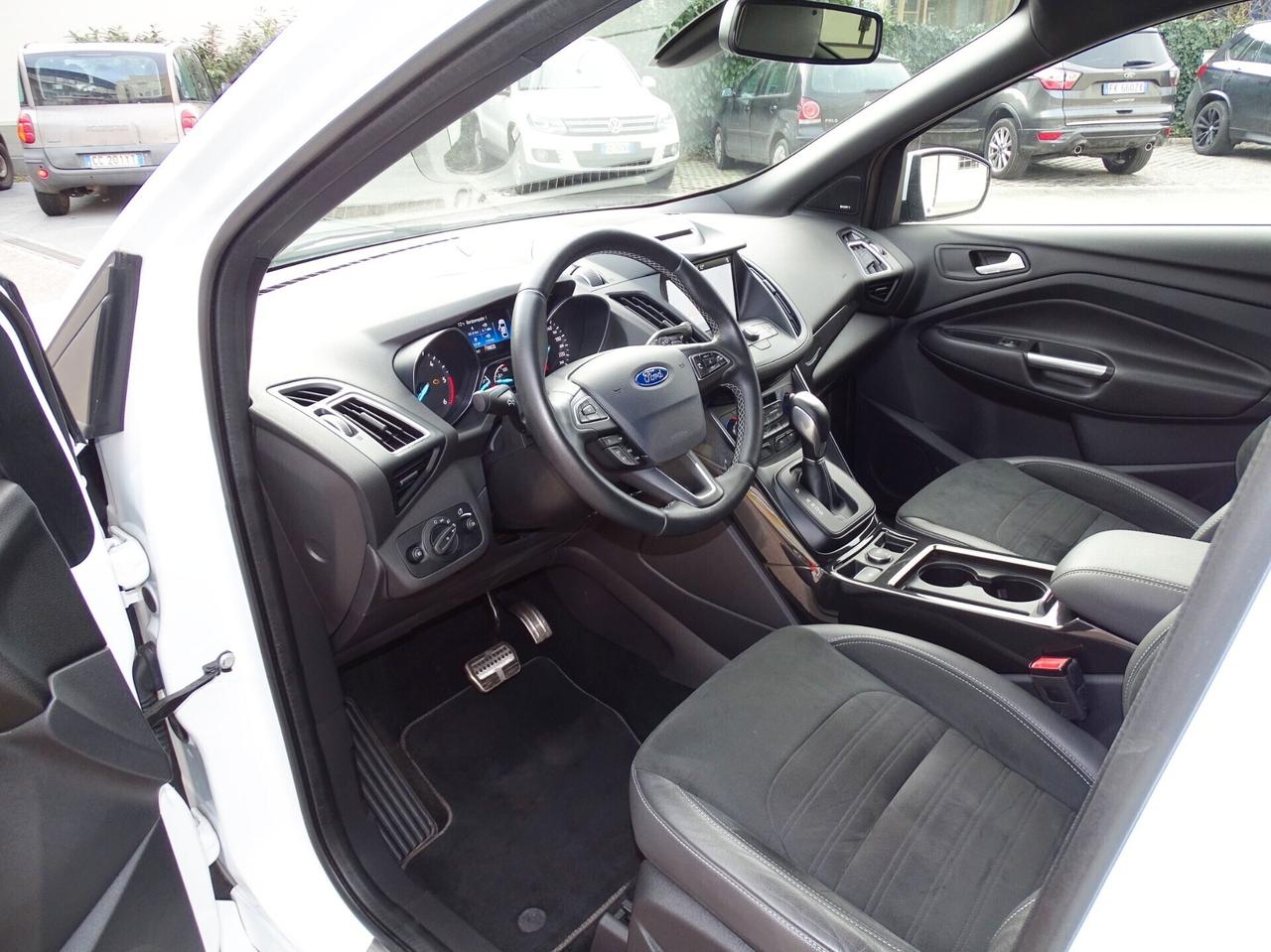 Ford Kuga 2.0 TDCI 150 CV S&S 4WD Powershift ST-Line