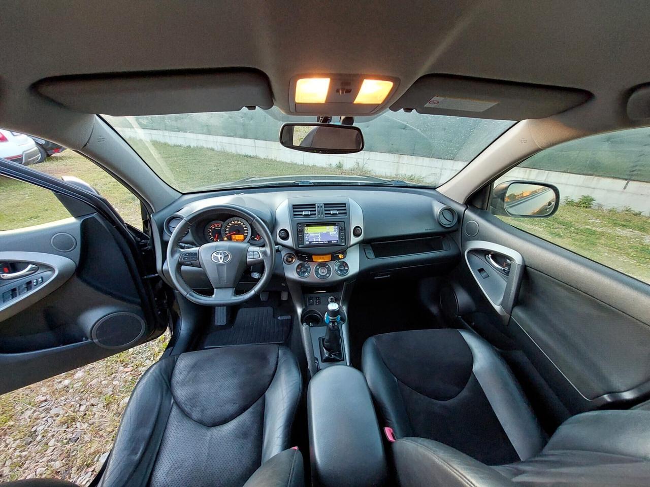 Toyota RAV 4 RAV4 Crossport 2.2 D-4D 150 CV Lounge