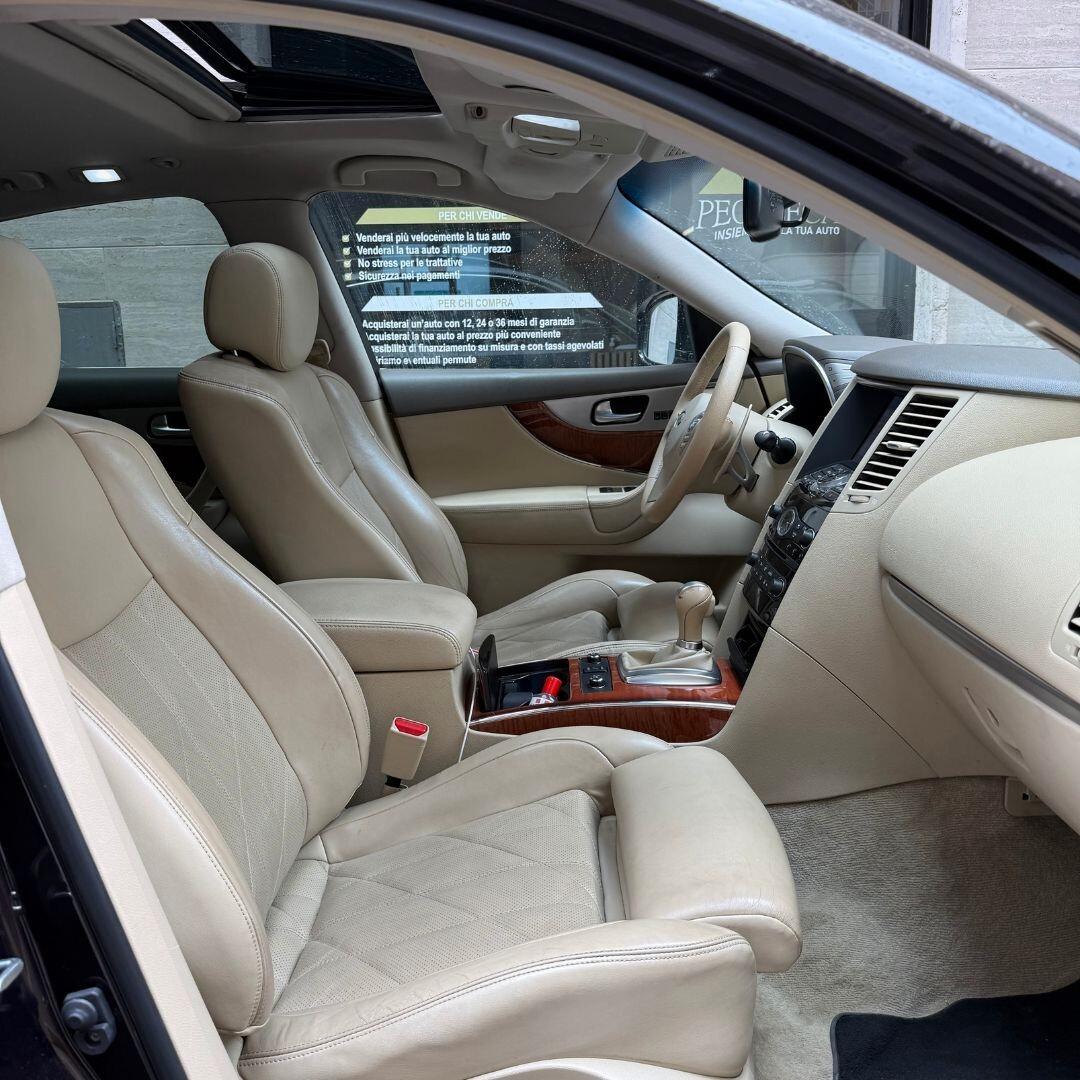 Infiniti QX70 3.0 diesel V6 AT GT Premium