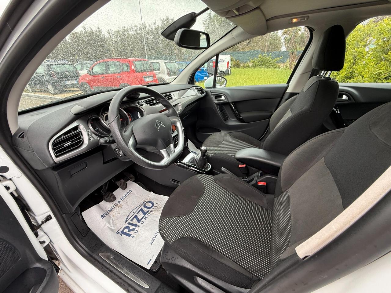 Citroen C3 1.2 VTi 82 Exclusive Tetto