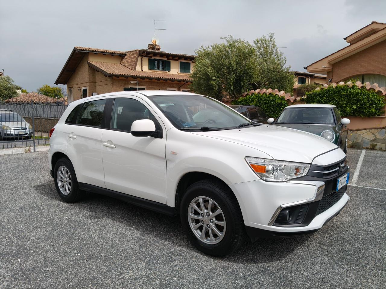 Mitsubishi ASX 1.6 2WD Instyle Navi unico proprietario