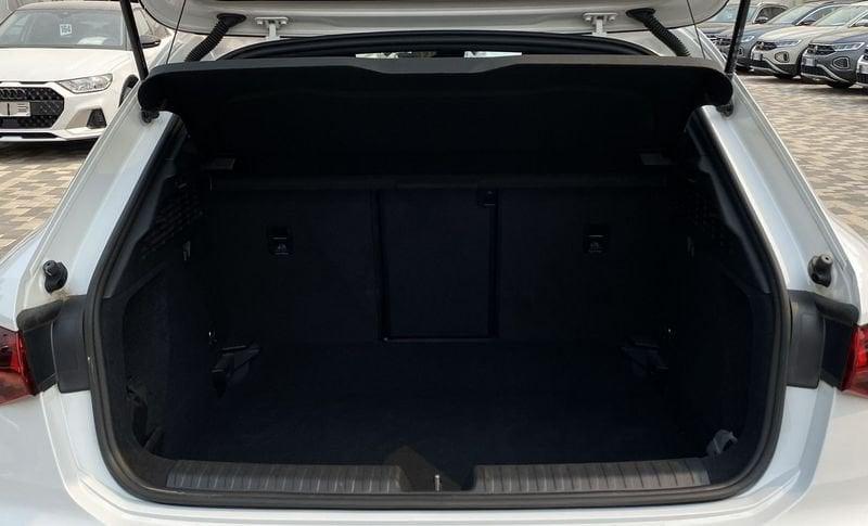 Audi A3 SPB S Line interno ed esterno 2.0 TDI 150CV S-Tronic 35