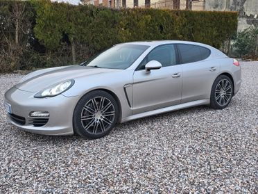 Porsche Panamera 3.0 Diesel Platinum Edition