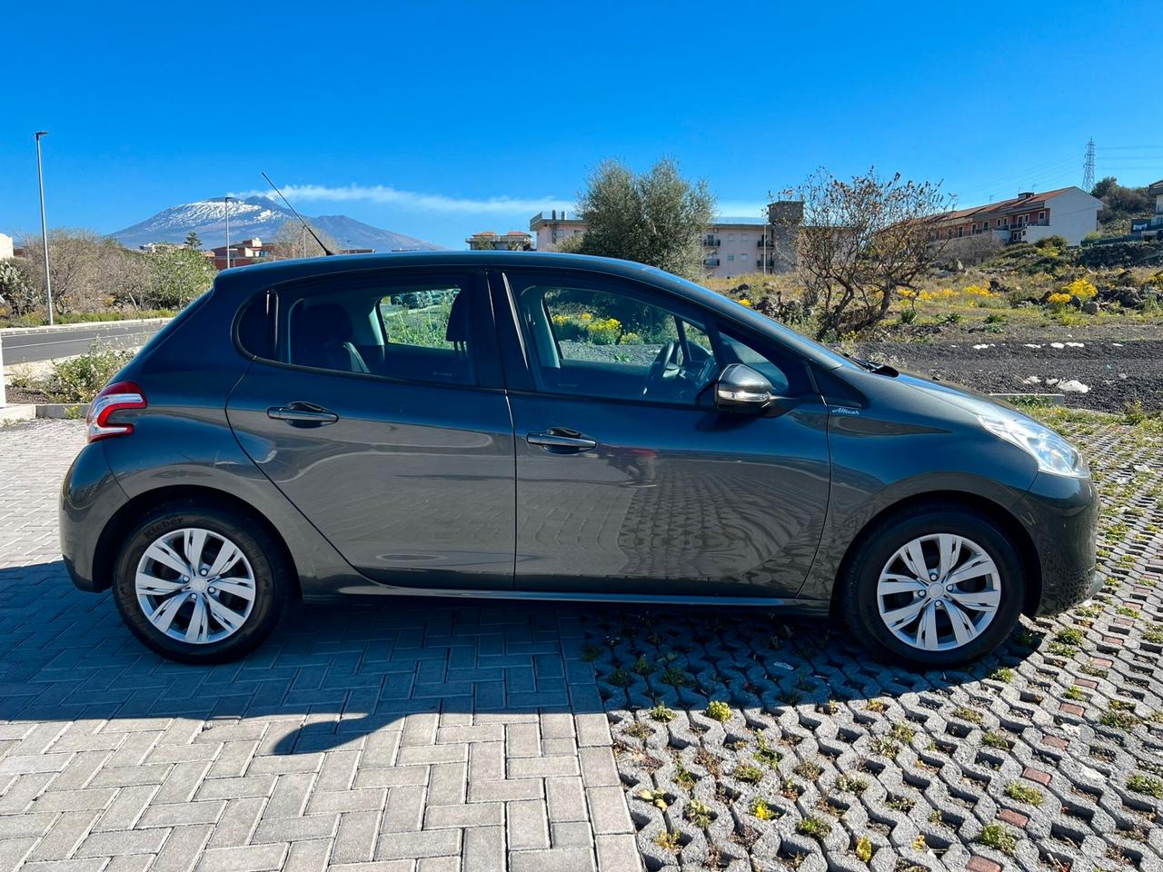 Peugeot 208 1.4HDI NEOPATENTATI CHIAMA 2013