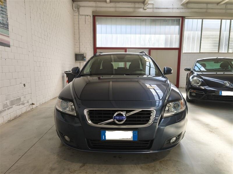 Volvo V50 D2 POLAR !!! 130.000 !!!