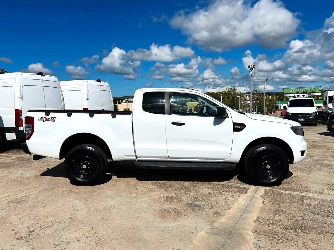 Ford Ranger 2.2 160 cv XL Supercab 4 posti 4wd gancio traino