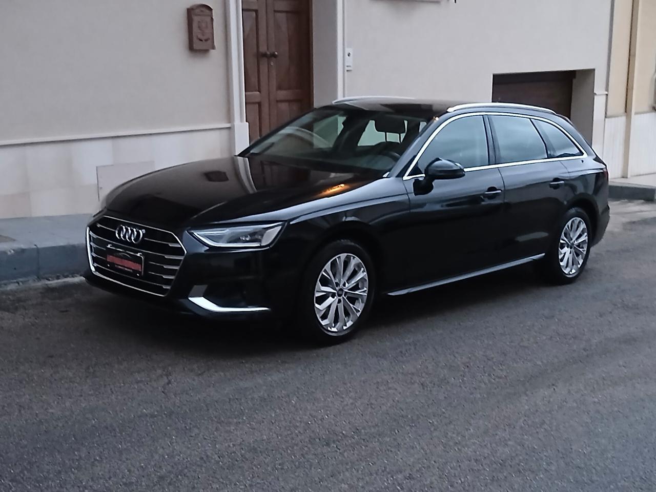 Audi A4 Avant 35 TDI/163 CV S tronic Business Advanced