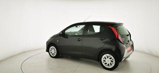 TOYOTA Aygo Connect 1.0 VVT-i 72CV x-business CAMBIO AUTOM.