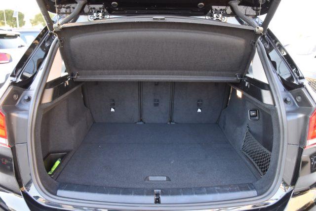 BMW X1 sDrive18d Business Advantage *Navi, led*