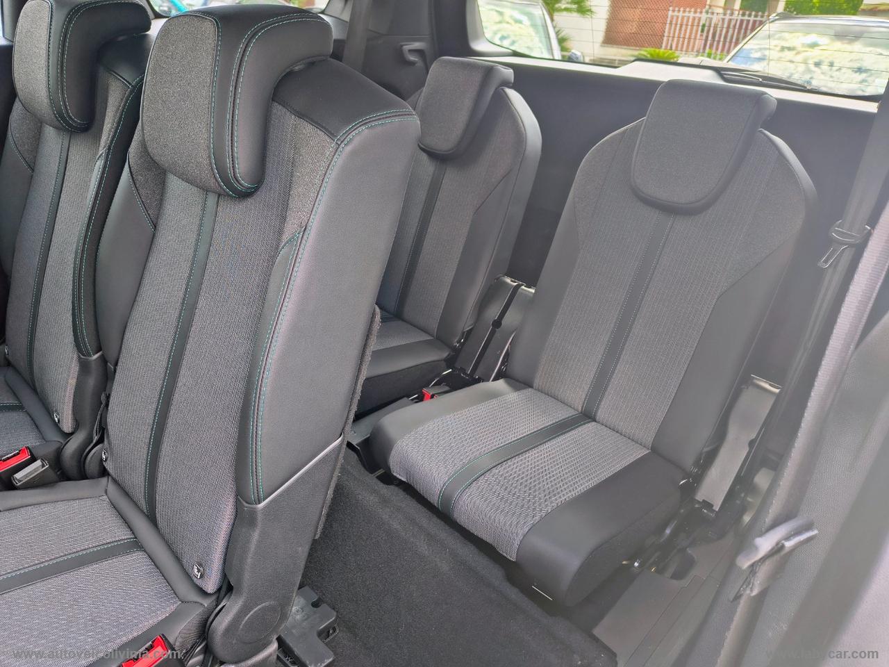 PEUGEOT 5008 BlueHDi 130 S&S EAT8 Allure Pack