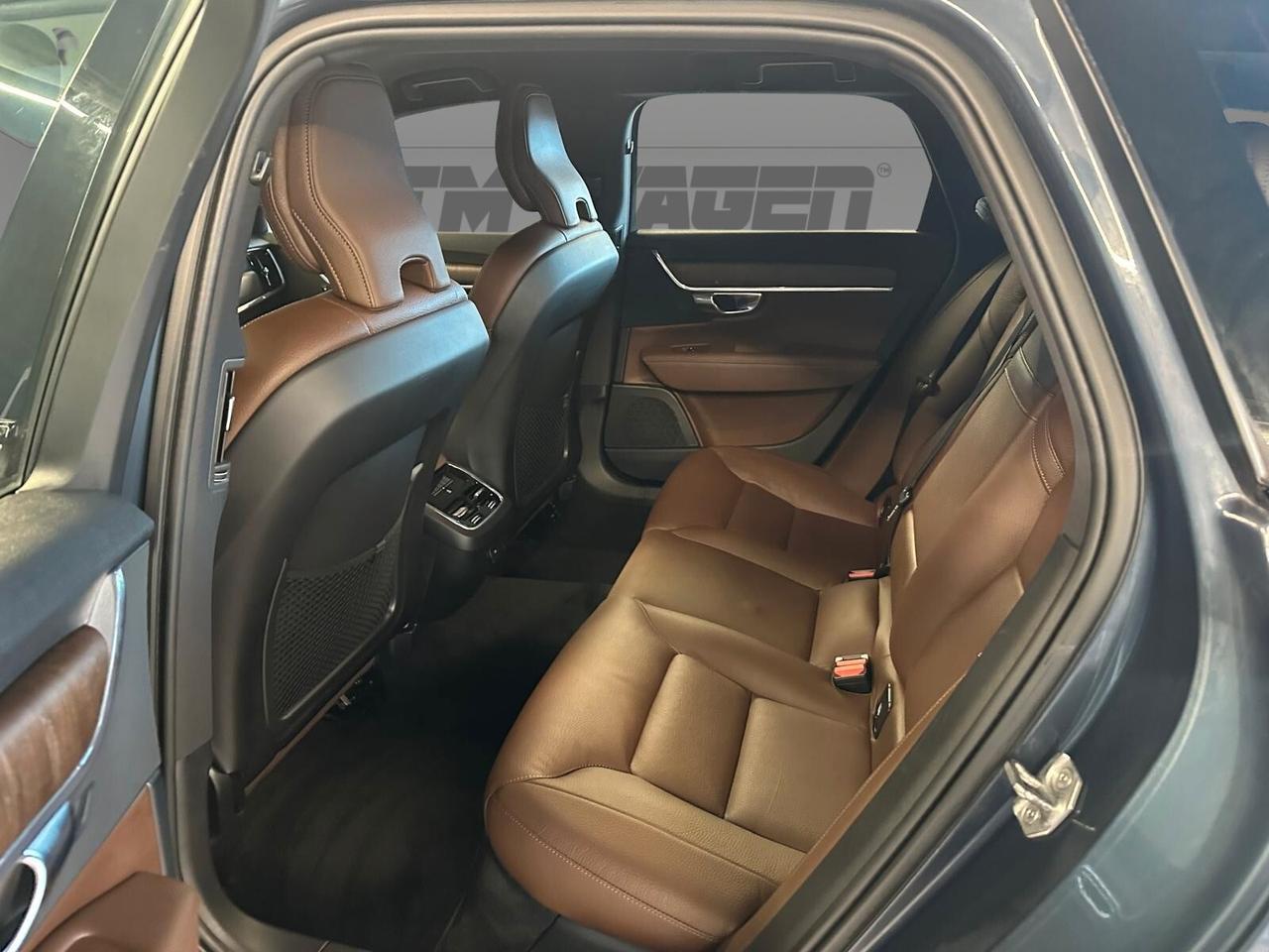 Volvo V90 Cross Country B4 (d) AWD Geartronic Business Pro