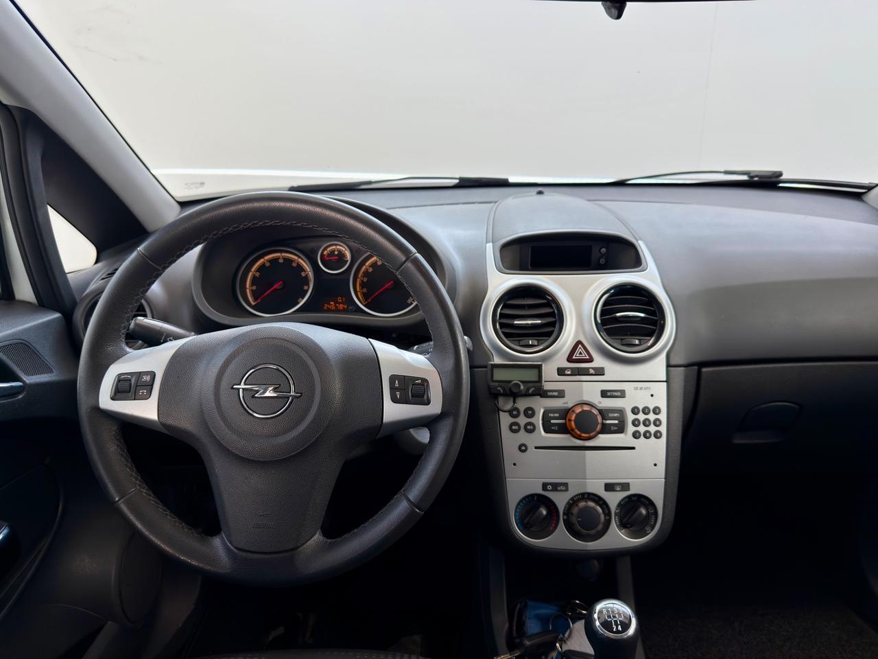 Opel Corsa 1.2 BENZ/GPL 2011