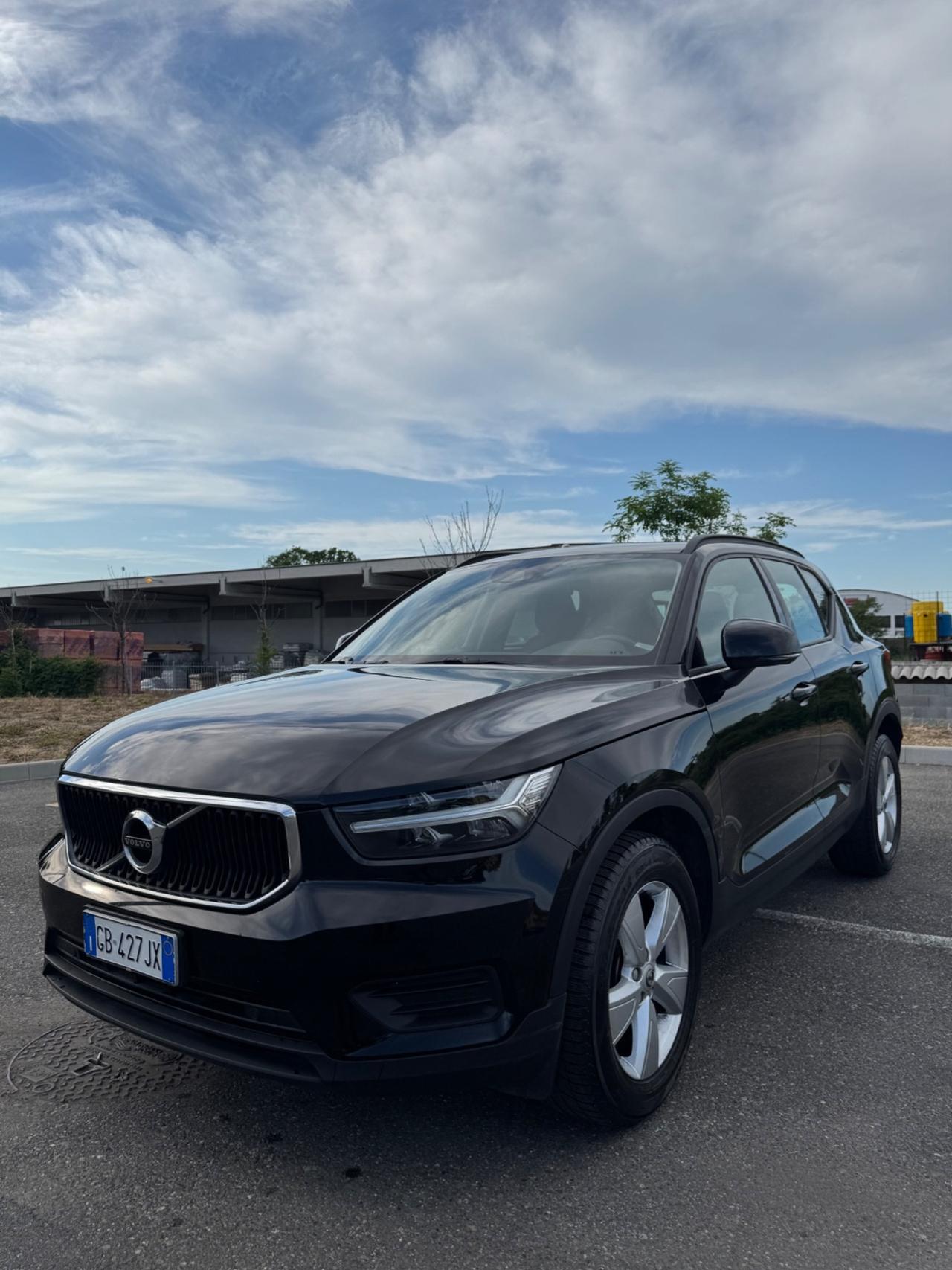 Volvo XC40 D3 AWD R-design N1