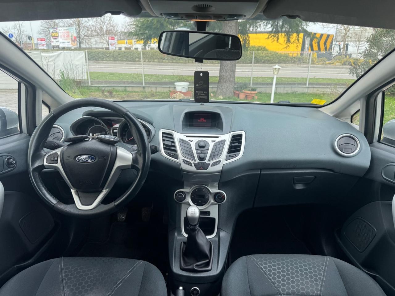 Ford Fiesta 1.4 5 porte Bz.- GPL Titanium OK NEOPATENTATI