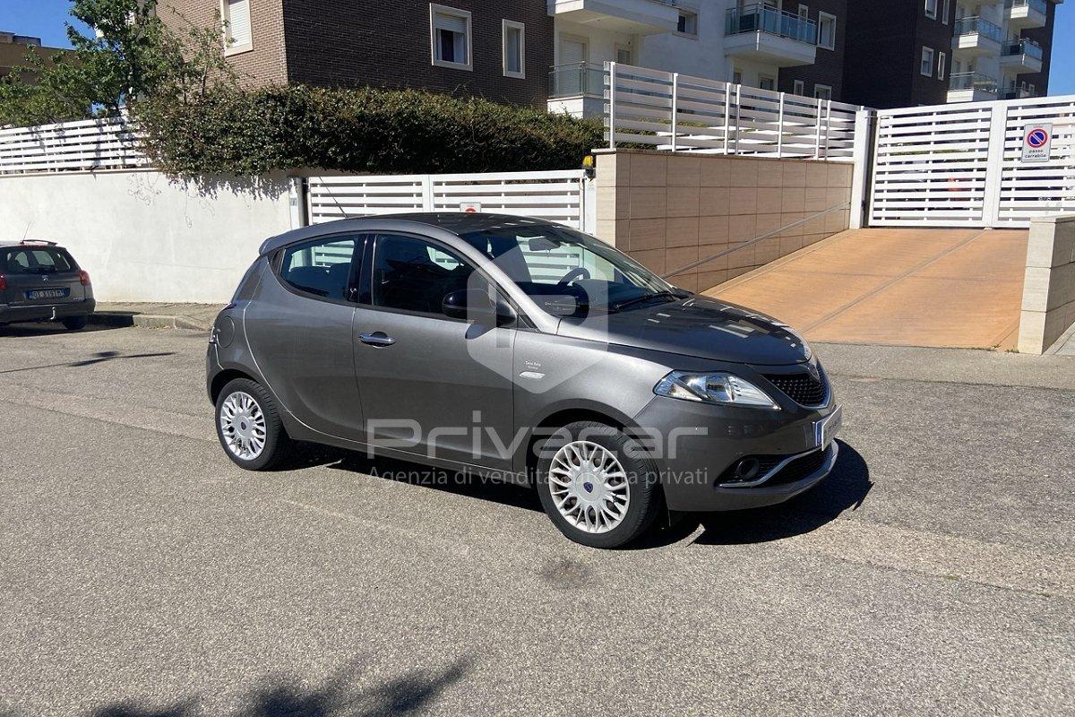 LANCIA Ypsilon 1.2 69 CV 5 porte Silver