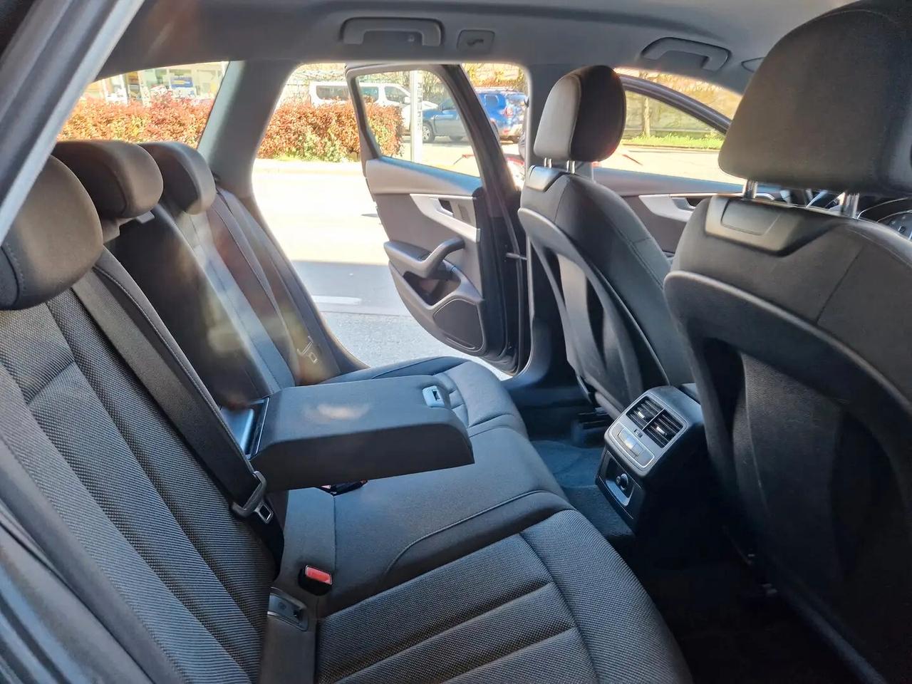 Audi A4 allroad 2.0 TDI 190 CV S tronic TAGLIANDATA