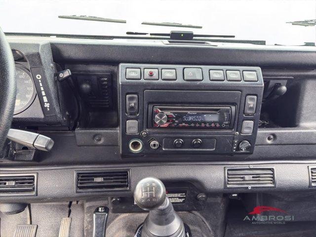LAND ROVER Defender 110 2.5 Td5 cat Station Wagon SE - AUTOCARRO N1