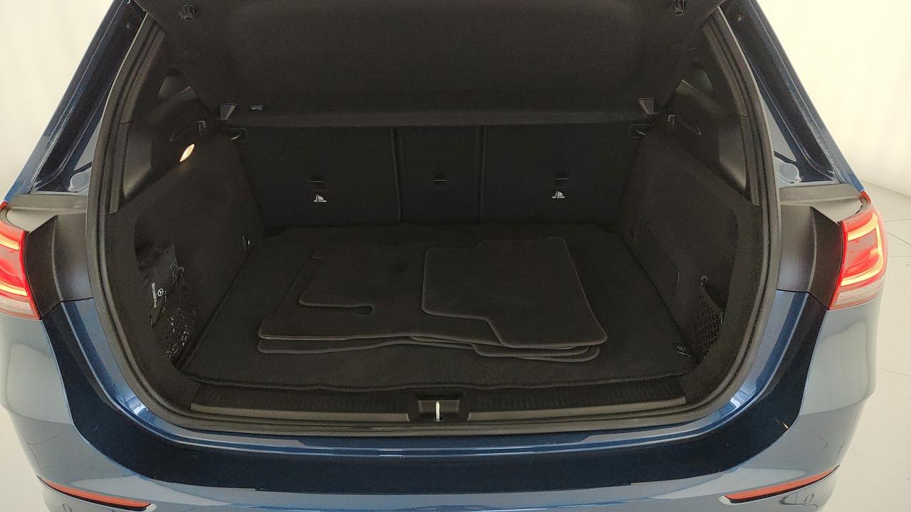 Mercedes-Benz B 180 d Premium auto