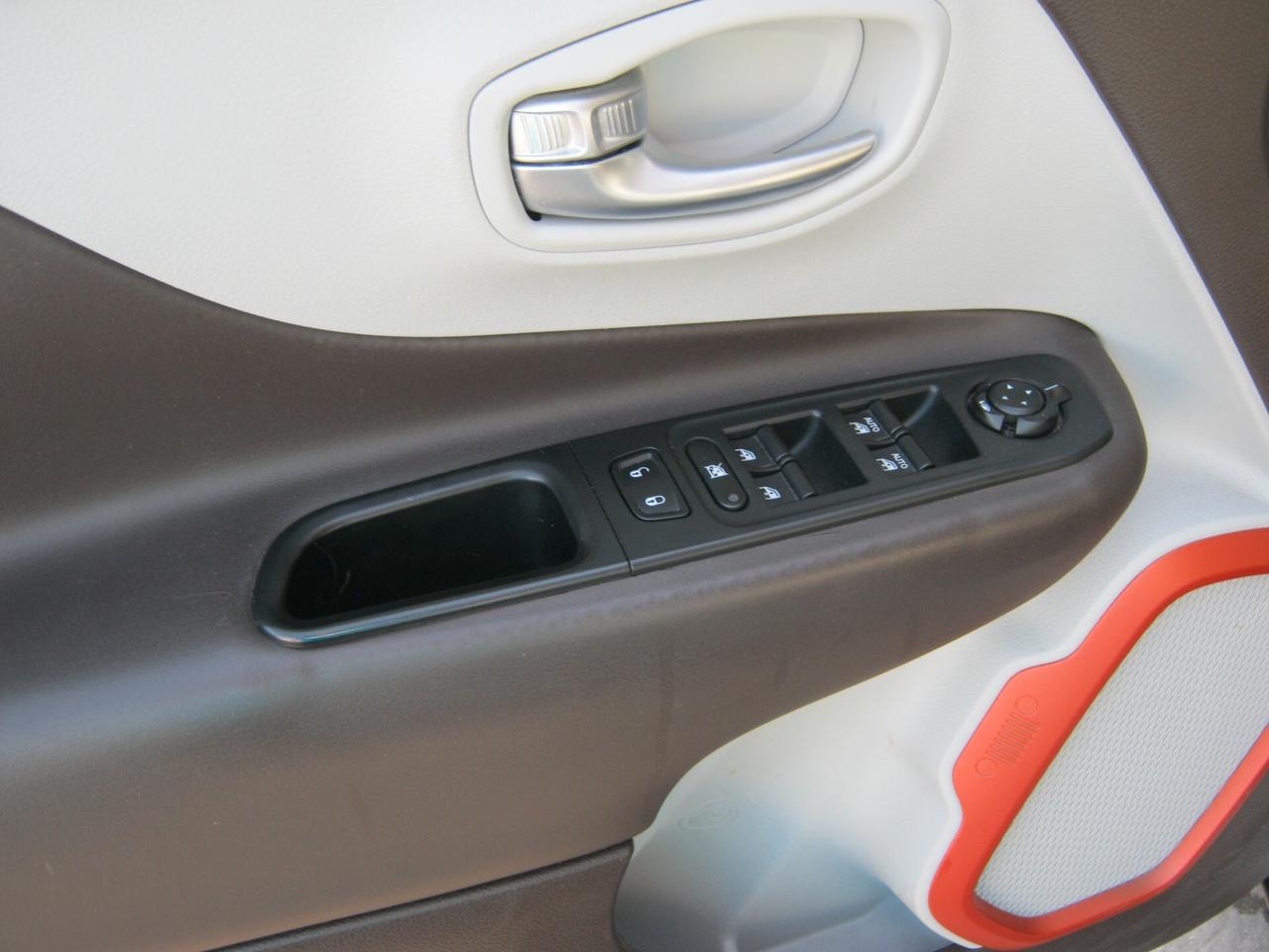 Jeep Renegade 1.6 Mjt 120 CV Limited navi -pelle