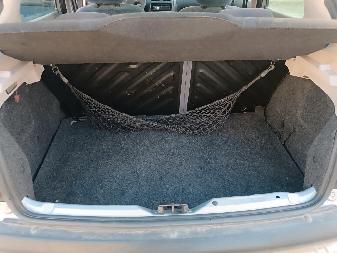 Peugeot 206 1.1 5p. XR