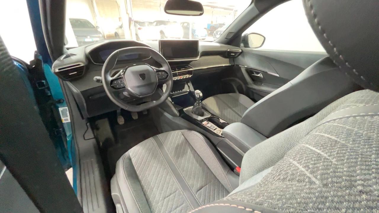 Peugeot 2008 PureTech 100 S&S Allure