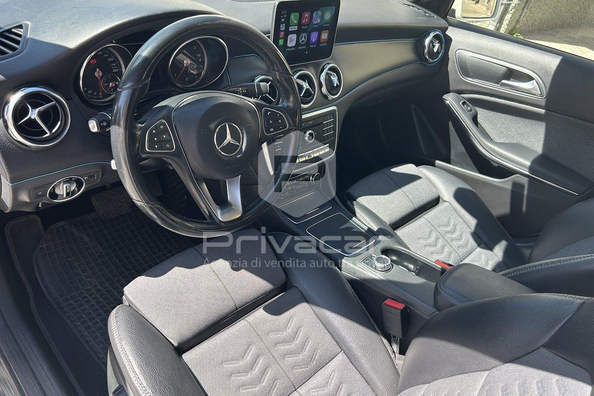 MERCEDES GLA 180 d Automatic Business
