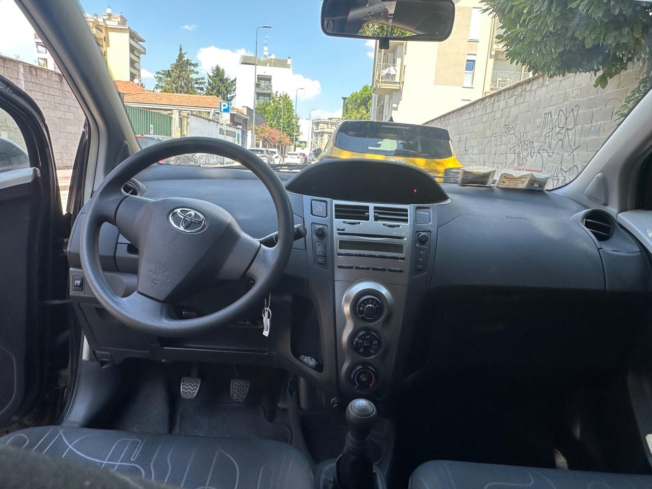 Toyota Yaris 1.0 5 porte - ok neopatentati - 56000 km