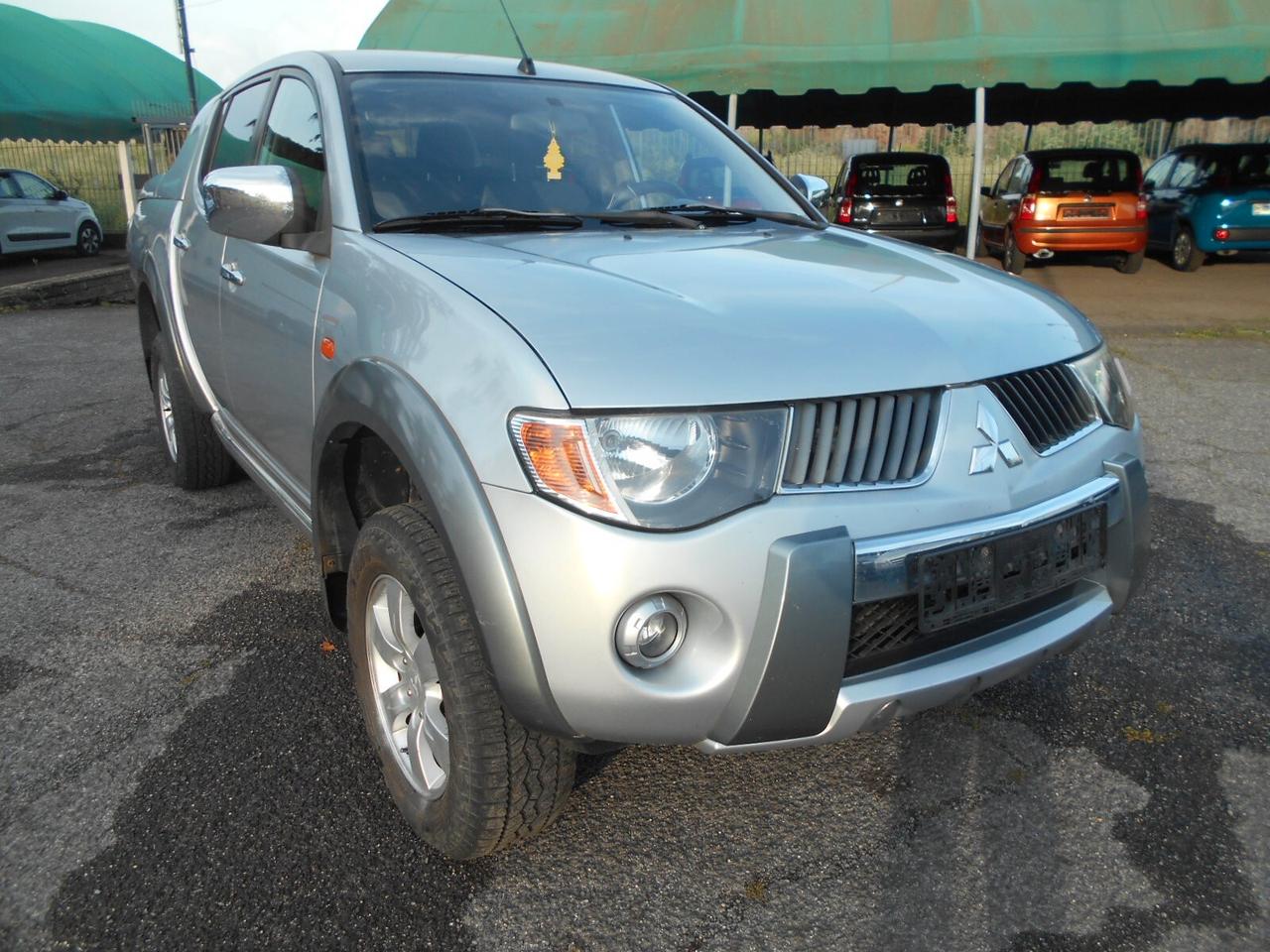 Mitsubishi L200 2.5 DI-D/136CV Doppia Cab Intense HARDTOP 4X4
