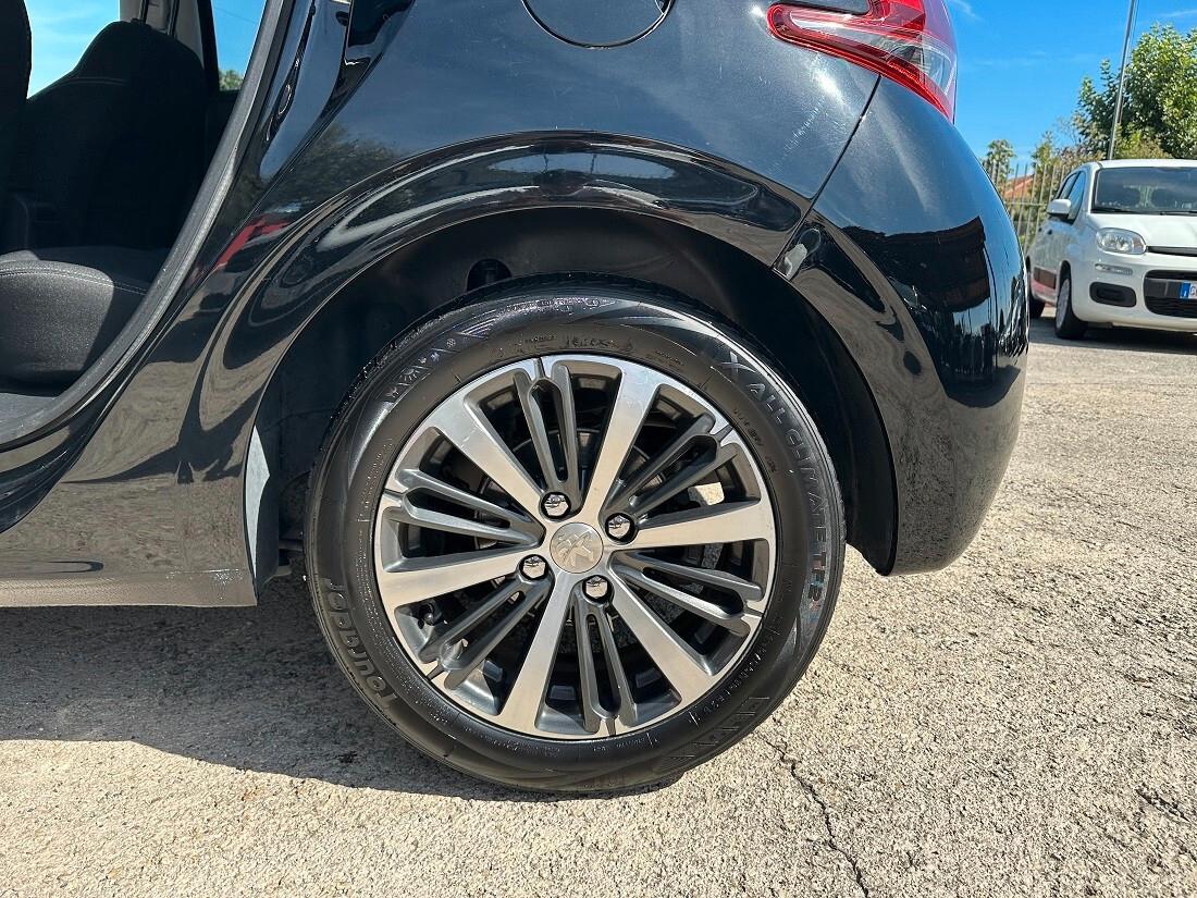 Peugeot 208 BlueHDi 100 5 porte Allure