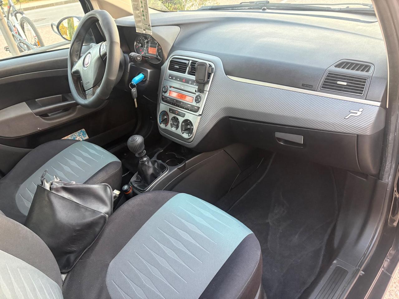 Fiat G. Punto 1.4 benzina & metano ok neo patentati