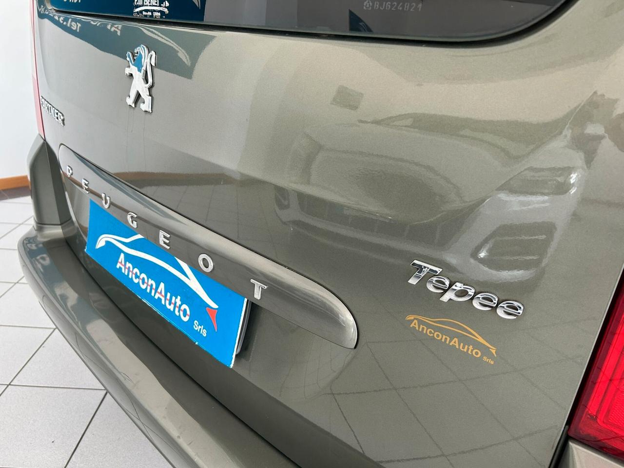 Peugeot Partner Tepee 1.6HDi x neopatentati 2011