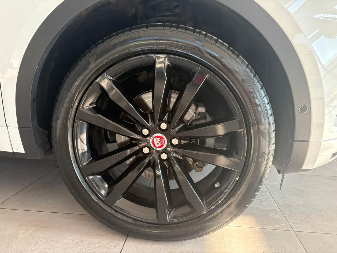 Jaguar E-Pace 2.0D 180 CV AWD aut. R-Dynamic