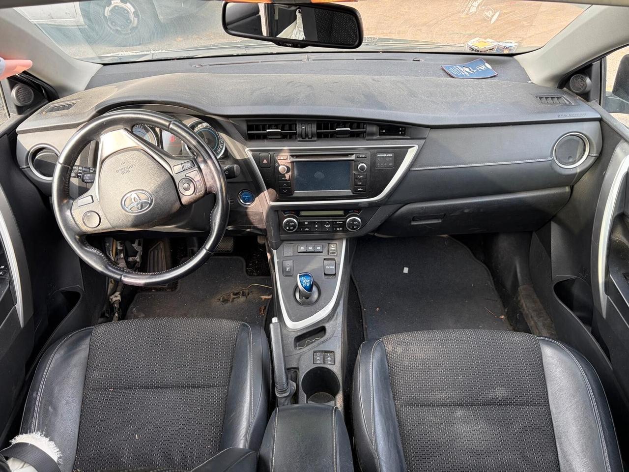 Toyota Auris Touring Sports 1.8 Hybrid Lounge