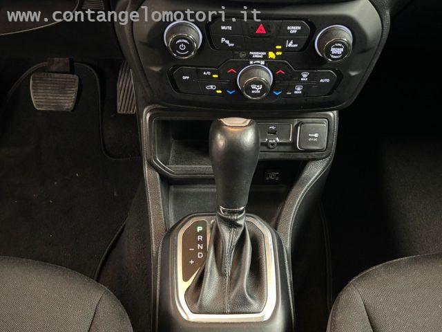 JEEP Renegade 1.3 T4 DDCT Night Eagle