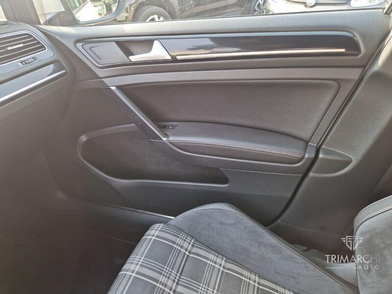 Volkswagen Golf GT 2.0 TDI GTD DSG BlueMotion Technology